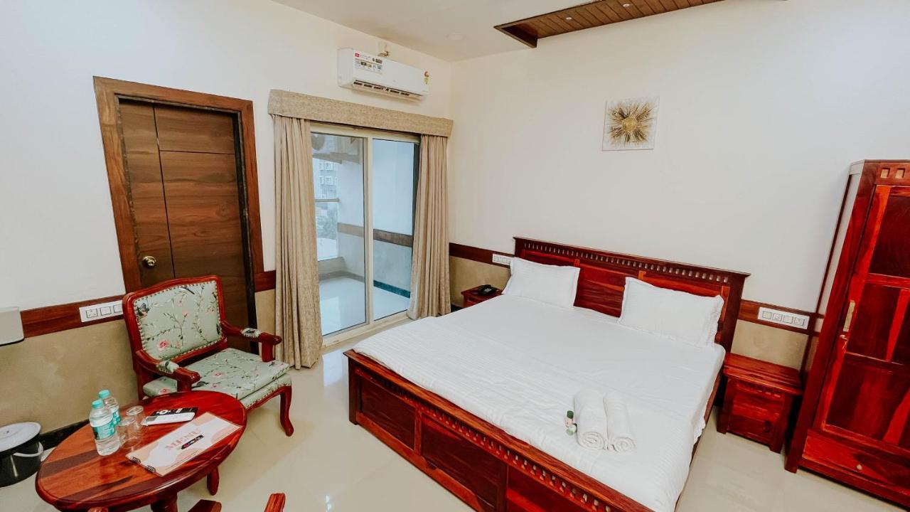 Hotel Tirth By Sonu'S اوجاين المظهر الخارجي الصورة
